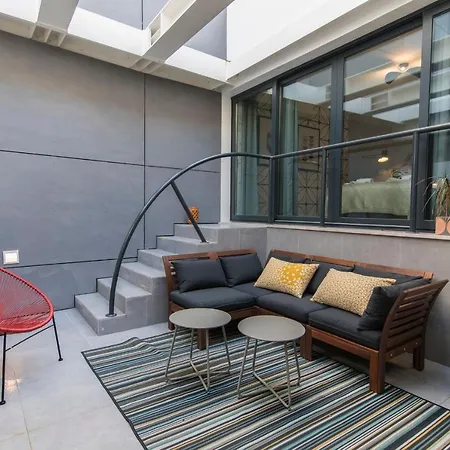 Lovelystay - Modern&colourful Flat In The Heart Of Graça Appartement *