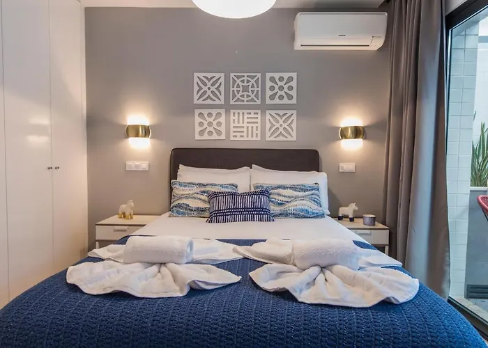 Modern And Colourful Flat In Graca By Lovelystay شقة