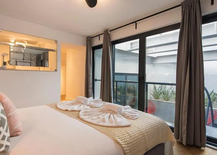 Modern And Colourful Flat In Graca By Lovelystay * Lisboa