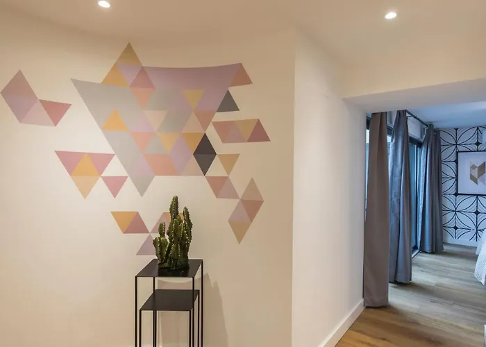 Modern And Colourful Flat In Graca By Lovelystay شقة *