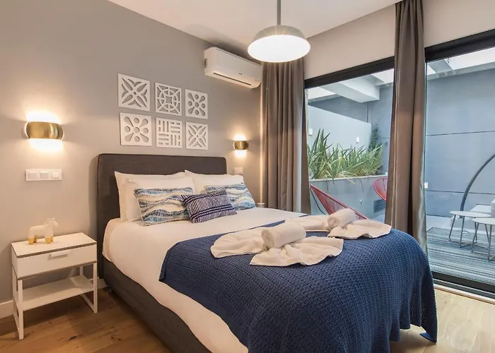 شقة Modern And Colourful Flat In Graca By Lovelystay *