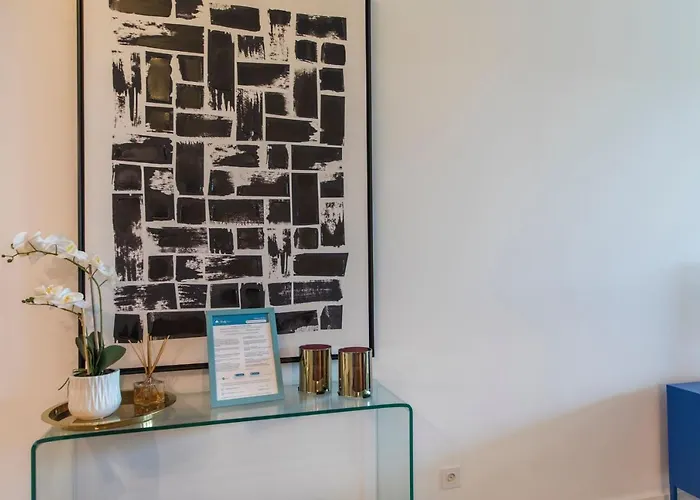 شقة Modern And Colourful Flat In Graca By Lovelystay