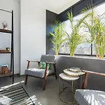 Apartment Modern And Colourful Flat In Graca By Lovelystay *