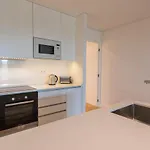 Modern And Colourful Flat In Graca By Lovelystay Apartment *