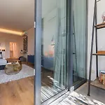 Modern And Colourful Flat In Graca By Lovelystay Apartamento *
