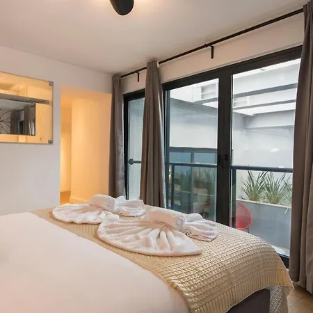 Modern And Colourful Flat In Graca By Lovelystay * Lisboa