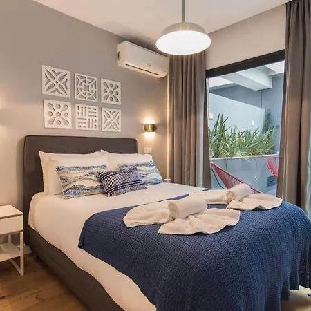 Apartman Modern And Colourful Flat In Graca By Lovelystay *