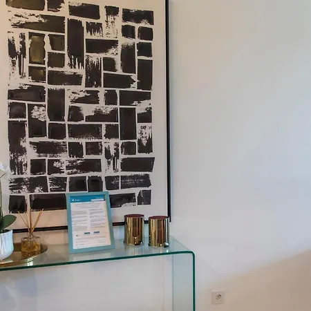 アパート Modern And Colourful Flat In Graca By Lovelystay