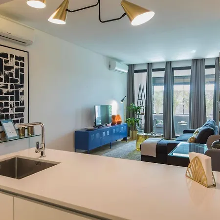 Modern And Colourful Flat In Graca By Lovelystay 아파트 리스본