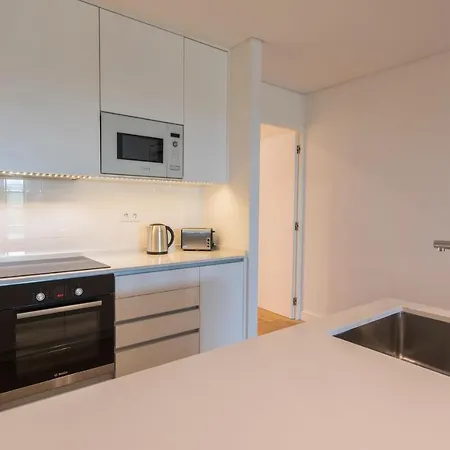 Modern And Colourful Flat In Graca By Lovelystay アパート *